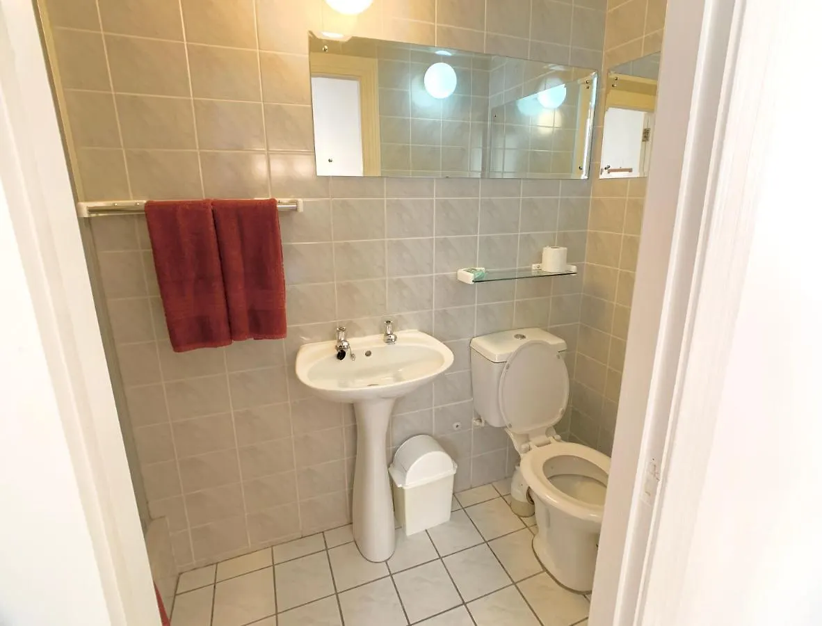 Dale Court Guest House Cape Town