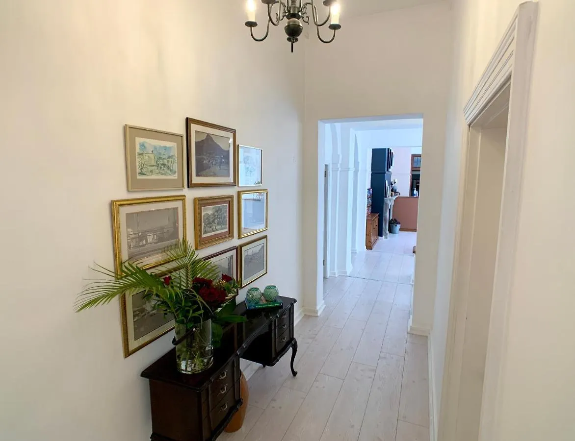 Dale Court Guest House Cape Town